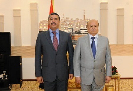 رئيس حزب يمني : استقالة هادي ورئيس حكومته جاءت بسبب &lsquo;&lsquo;كم الإهانات المتوالية التي تلقياها&lsquo;&lsquo;