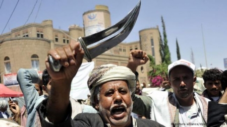 عاجـــل : أنصار الله .. يأمرون بوقف معاش الضباط الجنوبيين