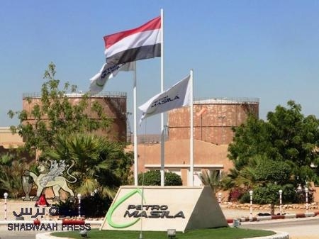 مستغلة للفراغ الدستوري: شخصيات نافذة وجهات حكومية تستولي على قطاع 53 النفطي بحضرموت