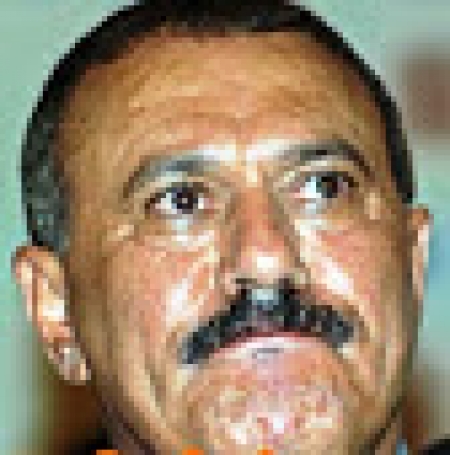 الاعلان الدستوري يربك حسابات علي صالح والمؤتمر الشعبي والسيد الحوثي يلغي خطابا مقررا