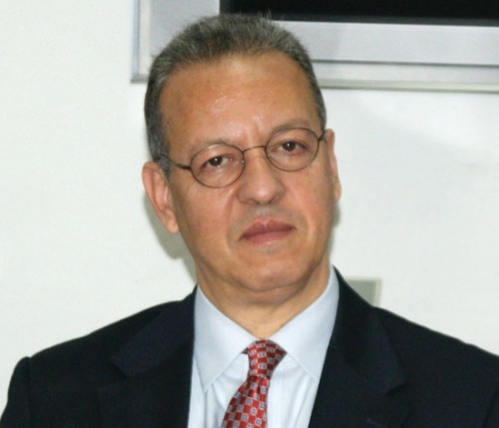 بنعمر يؤكد مواصلة العمل مع جميع الأطراف لإيجاد حل توافقي