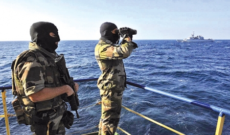 فرنسا تعزّز أسطولها قبالة جنوب اليمن لحماية مصالحها