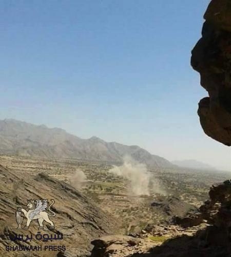مدفعية الجيش اليمني تقصف المناطق المحيطة بالحبيلين