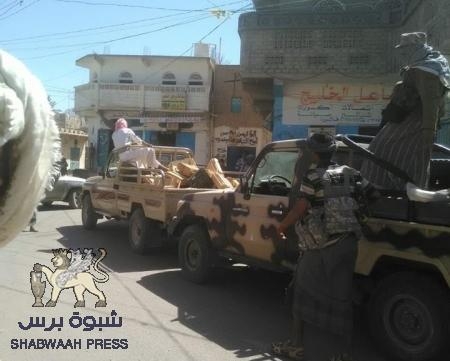 قبائل بلحارث والأشراف يستولون على معسكر &lsquo;&lsquo;حيد بن عقيل&lsquo;&lsquo; بمديرية عسيلان