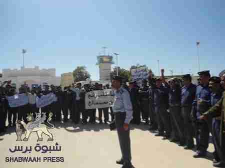 لواء 190 دفاع جوي بالمكلا وكتيبة بالشحر تسلح عناصر مشبوهة