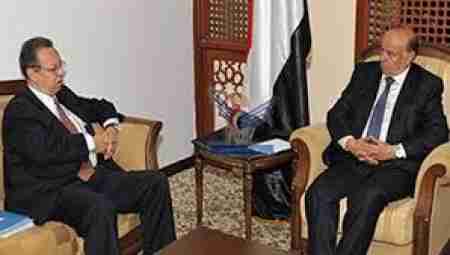 منذ الاستقالة : المبعوث الاممي يزور الرئيس المستقيل (هادي) في منزله ويكشف عن مادار بينهم