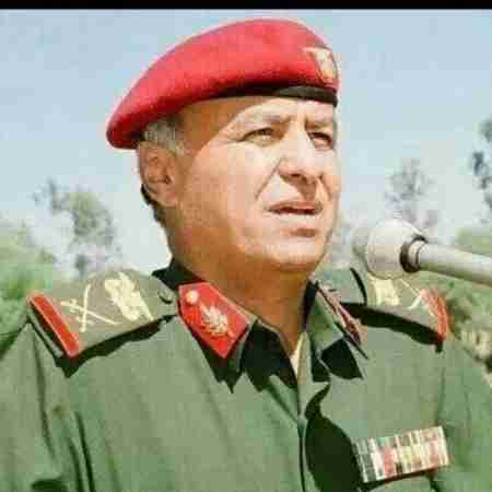 الرئيس هادي يشكل قيادة عامة للجيش بعدن