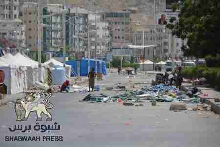 إزالة جزء من مخيم إعتصام المكلا يثير ارتياح المواطنين