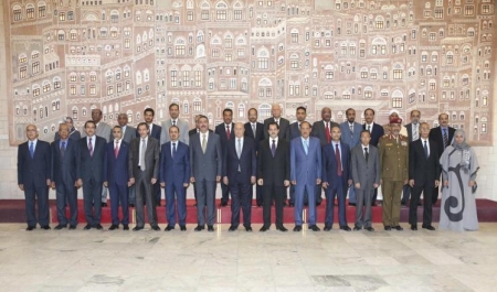 عاجل : تأجيل  اجتماع وزراء حكومة الكفاءات المقرر غد ا الثلاثاء في عدن الى وقت لاحق