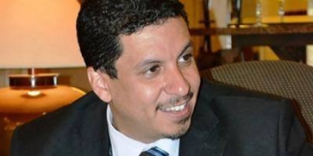 الدكتور أحمد بن مبارك يعلق على قرار الرئيس هادي بتعيين خلفا له في إدارة مكتب رئاسة الجمهورية