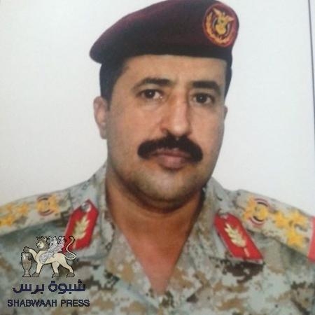 قائد اللواء 31 مدرع في عدن يؤمن دخول وفد قبائل شبوه بقيادة الشيخ بن عشيم الى عدن