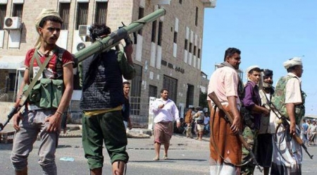 مواجهات في عدن بين اللجان الشعبية ومتمردين على هادي