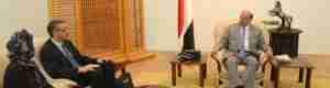 الرئيس هادي يلتقي السفير الفرنسي في عدن