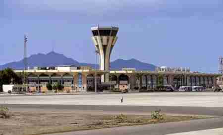 توقف حركة الملاحة في مطار عدن بسبب الاشتباكات