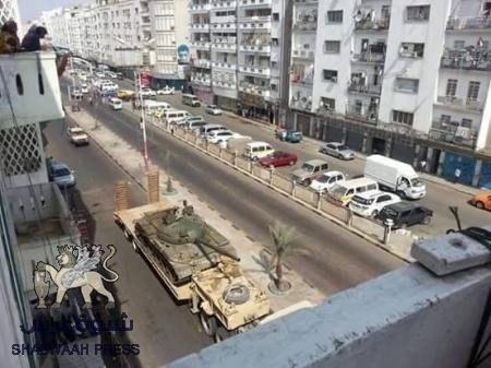اللواء الصبيحي يصل مطار خورمكسر على رأس قوة من المنطقة العسكرية الرابعة (صور)