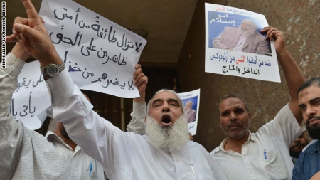 مصر.. تأييد سجن الداعية السلفي ‘‘ أبو إسلام‘‘ 5 سنوات لإدانته بتمزيق وحرق الإنجيل