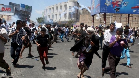 الحوثيون يرسلون مئات المسلحين إلى تعز