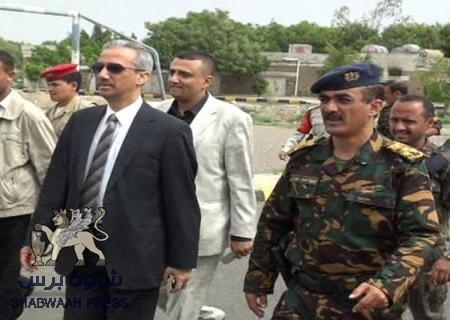الحوثيين يخضعون لشوقي هائل.. وانسحاب قوات الامن الخاص