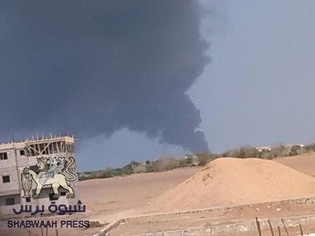 دخول بحرية التحالف جبهة المعركة ودوي انفجارات قوية لضربات التحالف على مشارف عدن