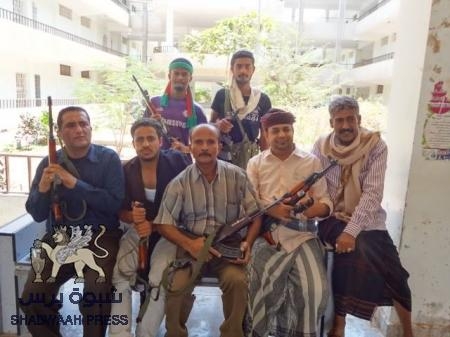 القبض على ثمانية متعاونين مع قوات الجيش الشمالي .