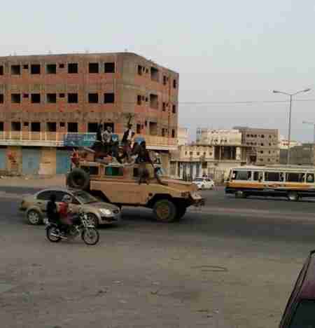 مصدر عسكري مقرب من هادي يكشف سبب سقوط المنطقة العسكرية الثانية دون مقاومة