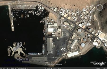 بعد الاستيلاء على زوارق الدفاع الساحلي : القاعدة تستخدم ميناء المكلا كقاعدة لها