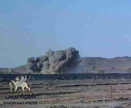 فيديو -- ضربة جوية لطيران التحالف تدمر اكبر خزائن الذخيرة بلواء المجد مكيراس