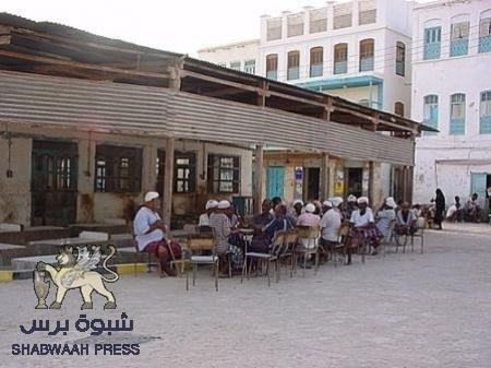 أبناء الغيل يتظاهرون رفضا لتخزين سلاح القاعدة في مدينتهم