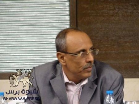 الكثيري: يشكك في ولاء قوات الحليلي ويطالبه بمقاتلة الحوثيين في شبوه .