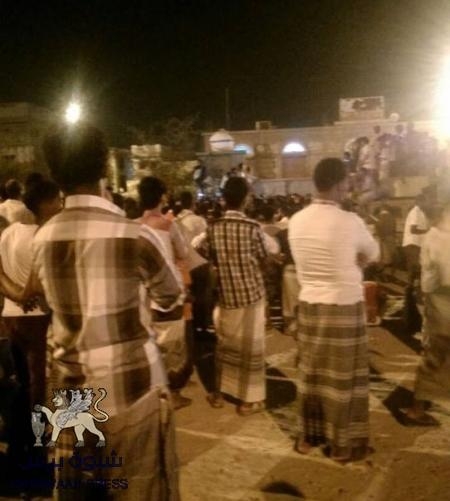 عاجل : القاعدة تطلق النار باتجاه المواطنين في غيل باوزير