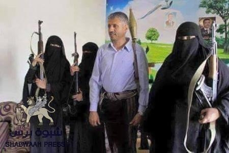 رامبو تعز يختفي خلف نساء المدينة والسقاف والأصبحي يسوقانه خليجيا