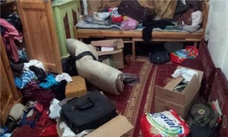 ميليشيات صالح والحوثيين تنهب منازل النازحين في عدن