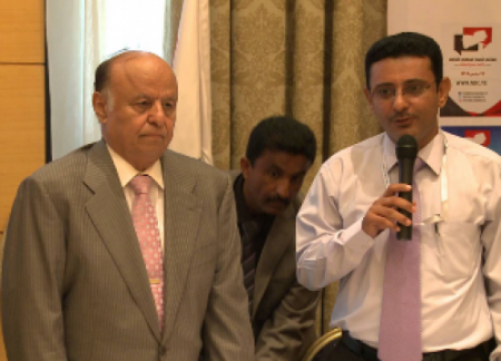 مدير مكتب الرئيس يرأس اجتماعاً لمسؤولي السلطة المحلية بعدن