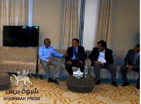مصدر مقرب من السيد البيض ينفي عقد أي لقاءات في مسقط