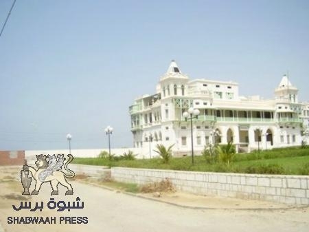 أنصار الشريعة والقاعدة يهددون بنسف القصر السلطاني في عاصمة حضرموت