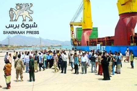 صرخة محامي : حزب الاصلاح يستحوذ على حصة عدن من اغاثة