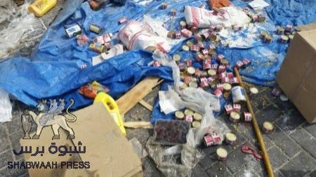 فساد السلطة المحلية في عدن يتسبب في تلف الكثير من المواد الإغاثية في الميناء(صور)
