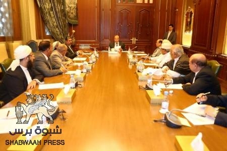 الرئيس هادي يرأس اجتماع طارئ في الرياض عقب عملية مأرب