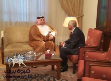 وزير الخارجية اليمني يلتقي نظيره القطري