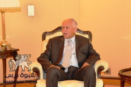 رياض ياسين يفجر مفاجأة من العيار الثقيل : بعض سفرائنا حوثيون