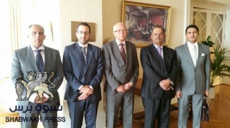 وزير الخارجية اليمني يلتقي مدير أدارة الشرق الأوسط لصليب الأحمر في جنيف