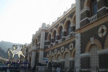 العسكريون الجنوبيون يعقدون إجتماعا طارئا صباح اليوم في عدن لتدارس أوضاع مدينتهم