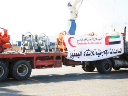 ‘‘الهلال‘‘ تزود عدن بـ 40 مضخة لحل تفاقم مشكلة نقص المياه