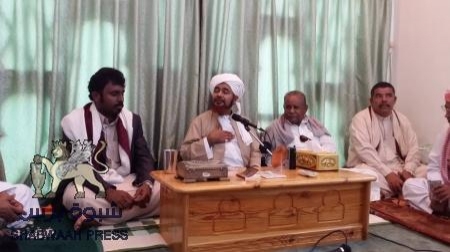 مرجعيات حضرمية بارزة توقع ميثاقا للتمسك بمدرسة حضرموت الشافعية (صور)