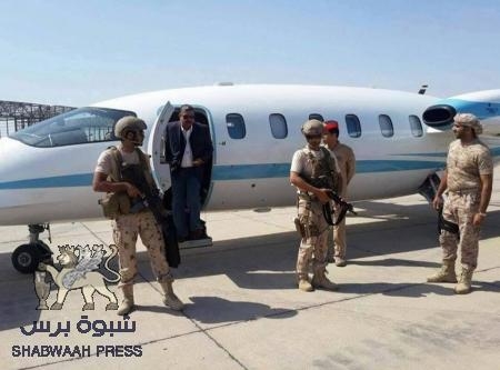 يا حضرموت أفرحي !! ... بحاح يبشر أبناء المكلا بالتحرير
