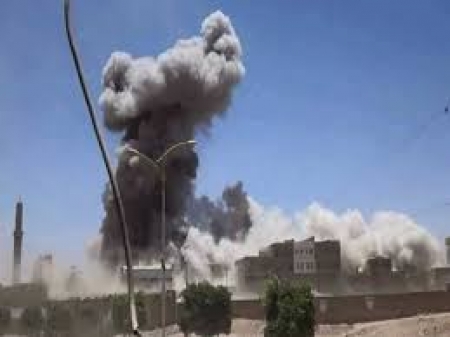 التحالف يدك أكبر معسكرات الانقلابيين في صنعاء