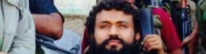 مواطنة عدنية تتهم قائد مقاومة البريقة بالسيطرة على ‘‘فلتها السكنية‘‘ بقوة السلاح