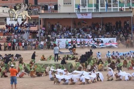 وعدنا عصابات الموت بأننا سنرد على رسائلهم التي أرسلوها لنا قبل يومين برسائل عنوانها الحياة .