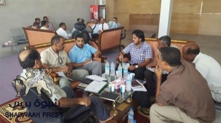 وصول لجنة مختصة إماراتية في مجال الصحة والكهرباء والمياه والصرف الصحي إلى المكلا