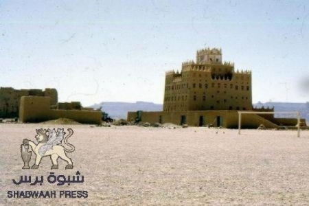 المقاومة الجنوبيه بشبوه تنفذ حملة نزول ميداني لمراقبة اسعار المواد الغذائيه في مدينة عتق